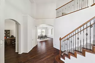 2411 Lakeway Dr, Friendswood, TX 77546 - Photo 5