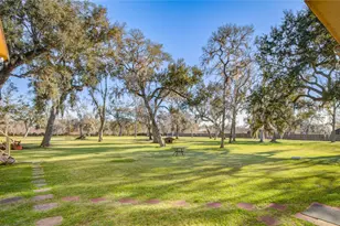 411 County Rd 912A, Brazoria, TX 77422 - Photo 29