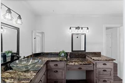 910 Imperial Lane, Houston, TX 77336 - Photo 17