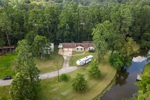 910 Imperial Ln, Houston, TX 77336 - Photo 25