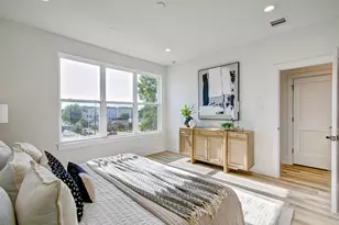 737 W 21st St, Houston, TX 77008 - Photo 31