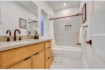 737 W 21st Street, Houston, TX 77008 - Photo 9