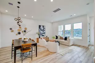 737 W 21st St, Houston, TX 77008 - Photo 11
