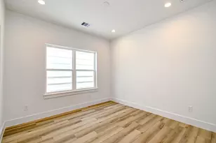 737 W 21st St, Houston, TX 77008 - Photo 29