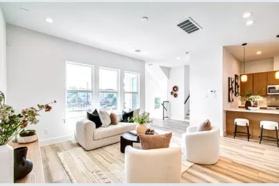 737 W 21st Street #B, Houston, TX 77008 - Photo 11