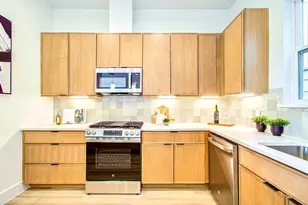 737 W 21st St, Houston, TX 77008 - Photo 17