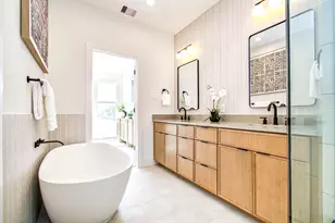 737 W 21st St, Houston, TX 77008 - Photo 27