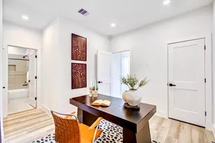 737 W 21st St, Houston, TX 77008 - Photo 5