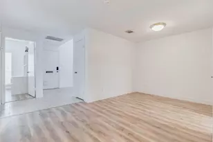 10720 Briar Forest Dr, Houston, TX 77042 - Photo 11