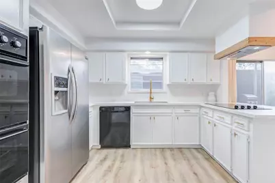 10720 Briar Forest Drive #32, Houston, TX 77042 - Photo 5