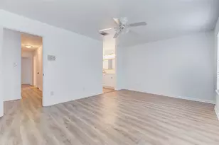 10720 Briar Forest Dr, Houston, TX 77042 - Photo 21