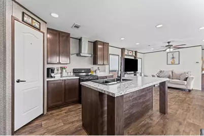 300 County Road 3554, Cleveland, TX 77327 - Photo 7