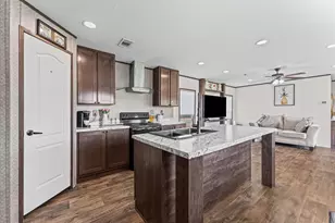 300 County Rd 3554, Cleveland, TX 77327 - Photo 7