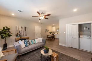 1720 Crestdale Dr, Houston, TX 77080 - Photo 3