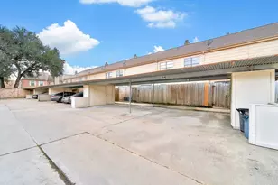 9901 Sharpcrest St, Houston, TX 77036 - Photo 21