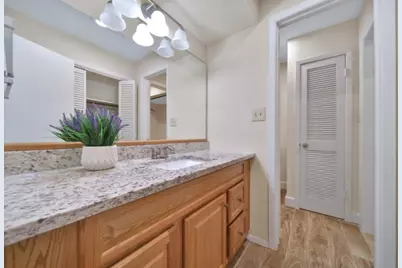 9901 Sharpcrest Street #H4, Houston, TX 77036 - Photo 15