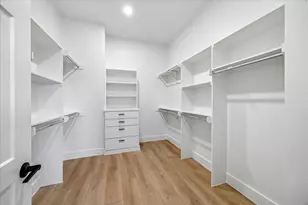 1423 E 36th St, Houston, TX 77022 - Photo 17