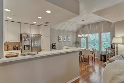 87 Woodlily Place, The Woodlands, TX 77382 - Photo 3