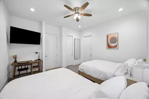 826 Nadine St, Houston, TX 77009 - Photo 17