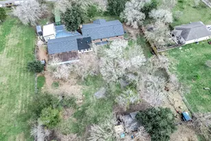 1619 Cr 387 -Marilyn St, Alvin, TX 77511 - Photo 47