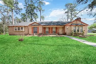 26902 Maplewood Dr, Oak Ridge North, TX 77386 - Photo 1