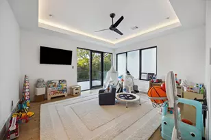 7 Lana Ln, Houston, TX 77027 - Photo 45