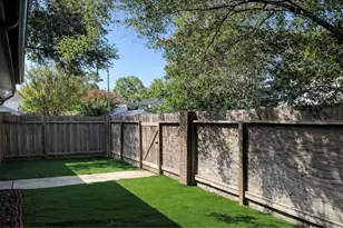 12026 Mighty Oak Dr, Houston, TX 77066 - Photo 3