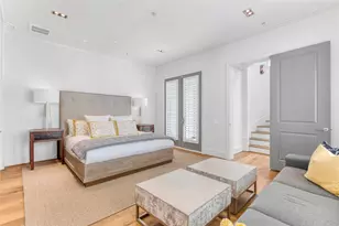 5219 Calle Cordoba Pl, Houston, TX 77007 - Photo 9