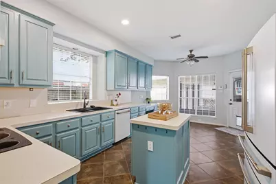 323 Magic Oaks Court, Spring, TX 77388 - Photo 9