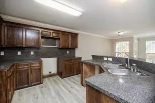 4624 Larkspur St, Houston, TX 77051 - Photo 11