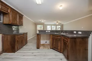 4624 Larkspur St, Houston, TX 77051 - Photo 13