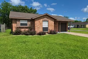 10915 Roandale Dr, Houston, TX 77048 - Photo 1
