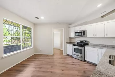 11322 Yorklyn Drive, Houston, TX 77066 - Photo 9