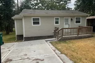 1572 E Pine Lake Cir, Montgomery, TX 77316 - Photo 3