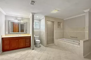 10437 Wolbrook St, Houston, TX 77016 - Photo 9