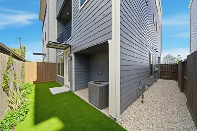 1709 Bologna Lane, Houston, TX 77055 - Photo 19