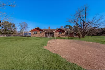 2201 Badger Lane, Huntsville, TX 77320 - Photo 1
