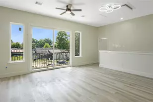 1315 Knight St, Houston, TX 77022 - Photo 3