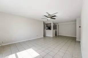 5667 Birchmont Dr, Houston, TX 77091 - Photo 5