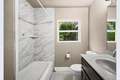 2024 Des Jardines Street, Houston, TX 77023 - Photo 13