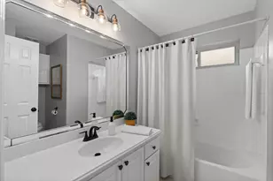 2507 Crystal Lake Ct, Richmond, TX 77406 - Photo 11