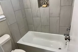 10106 Hillridge Rd, La Porte, TX 77571 - Photo 17