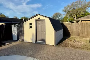 10106 Hillridge Rd, La Porte, TX 77571 - Photo 31