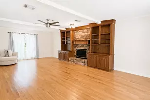 17523 Spicewood Springs Ln, Spring, TX 77379 - Photo 5