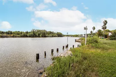 318 Dehart Street, Liverpool, TX 77577 - Photo 23