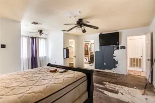 318 Dehart St, Liverpool, TX 77577 - Photo 15