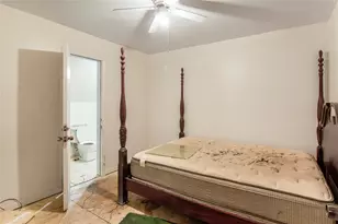 318 Dehart St, Liverpool, TX 77577 - Photo 17