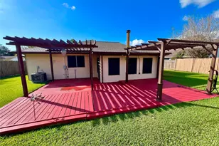 104 Trail Ride Rd, Angleton, TX 77515 - Photo 19