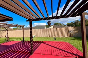 104 Trail Ride Rd, Angleton, TX 77515 - Photo 25