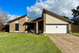 104 Trail Ride Rd, Angleton, TX 77515 - Photo 1